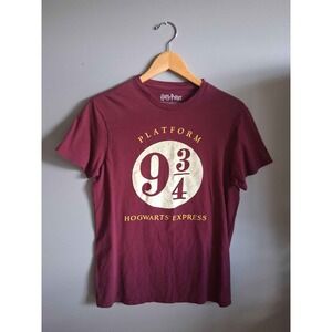 Harry Potter Platform 9 3/4 Hogwarts Express T Shirt Women's Size S Burgundy‎